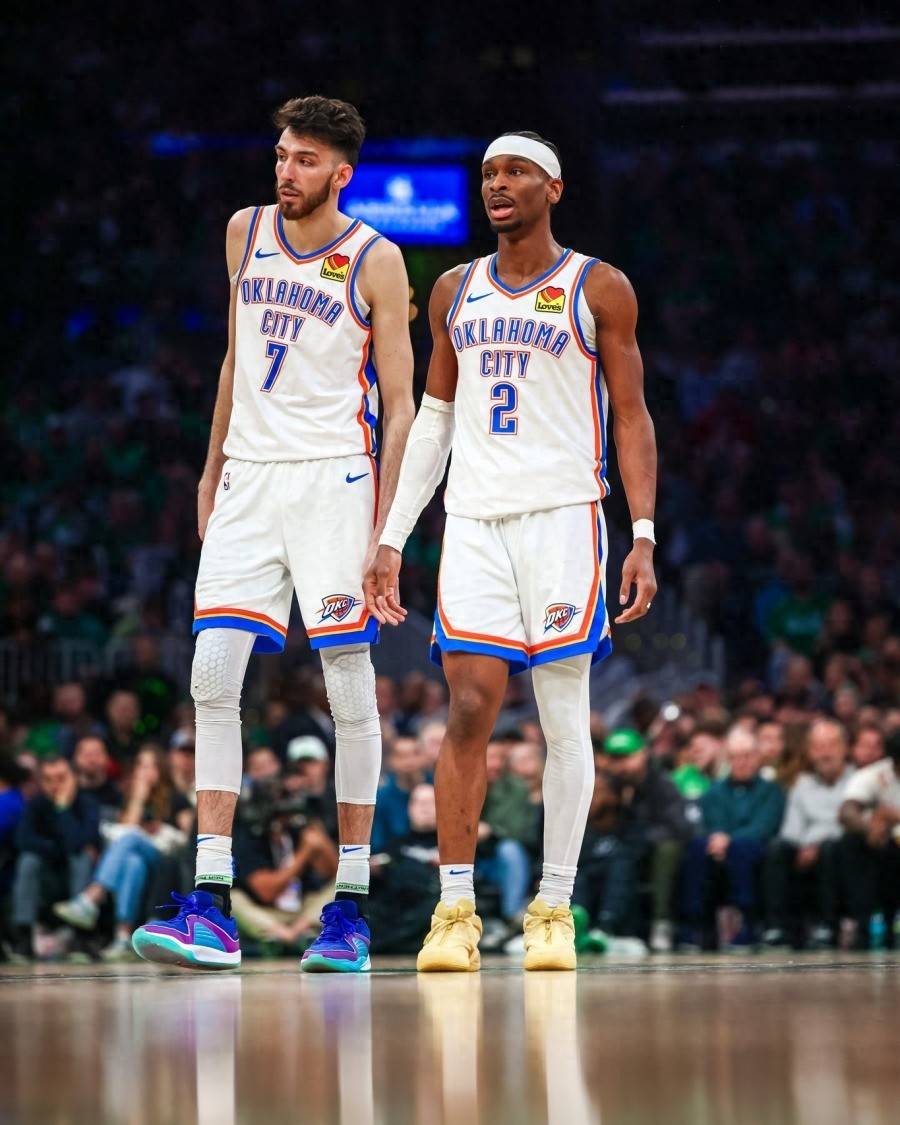 开拓者队经过几场失利后携手前行