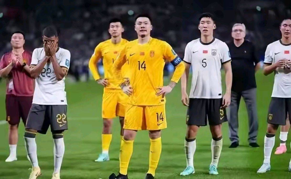 精彩对决，球队惊险过关晋级足球赛八强的简单介绍