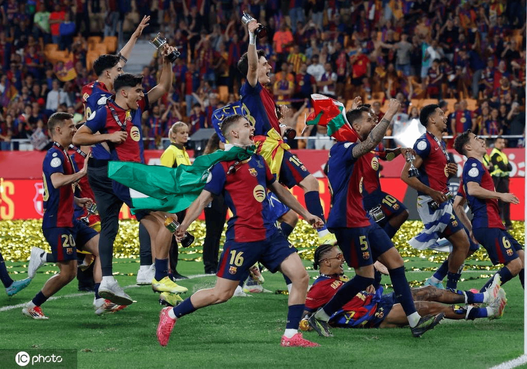 巴布亚新几内亚足球冠军赛结束，名次颁奖的简单介绍