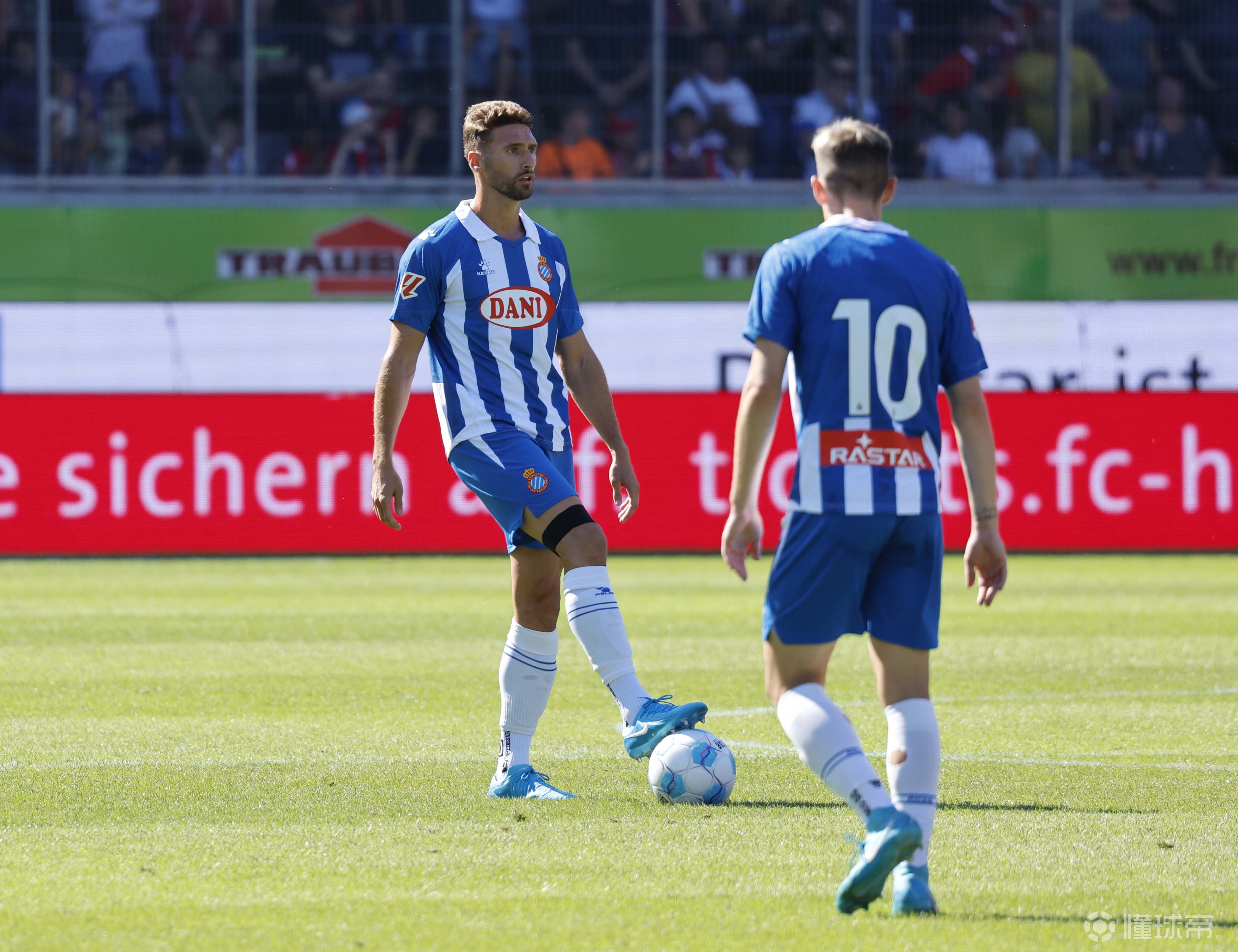 西班牙球员加盟足球联赛