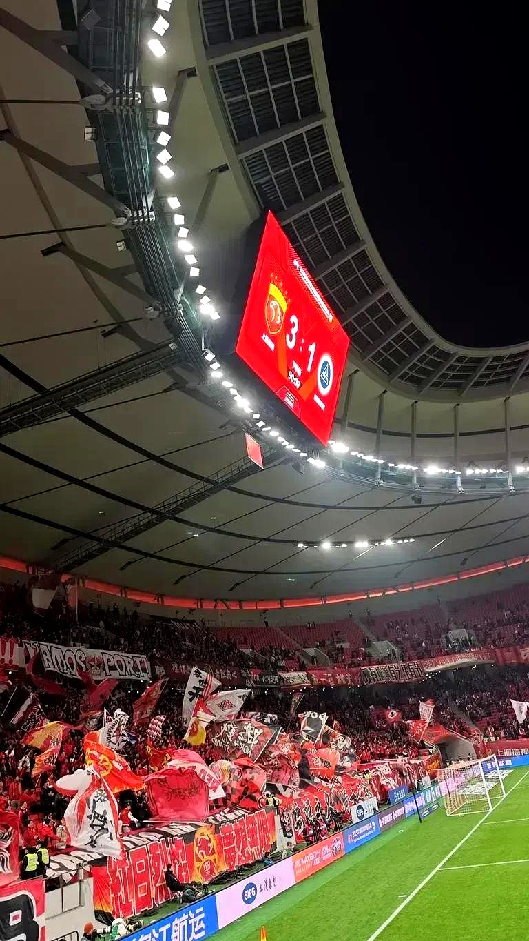 包含上海上港坐镇主场迎战重庆力帆，争取保持不败的词条