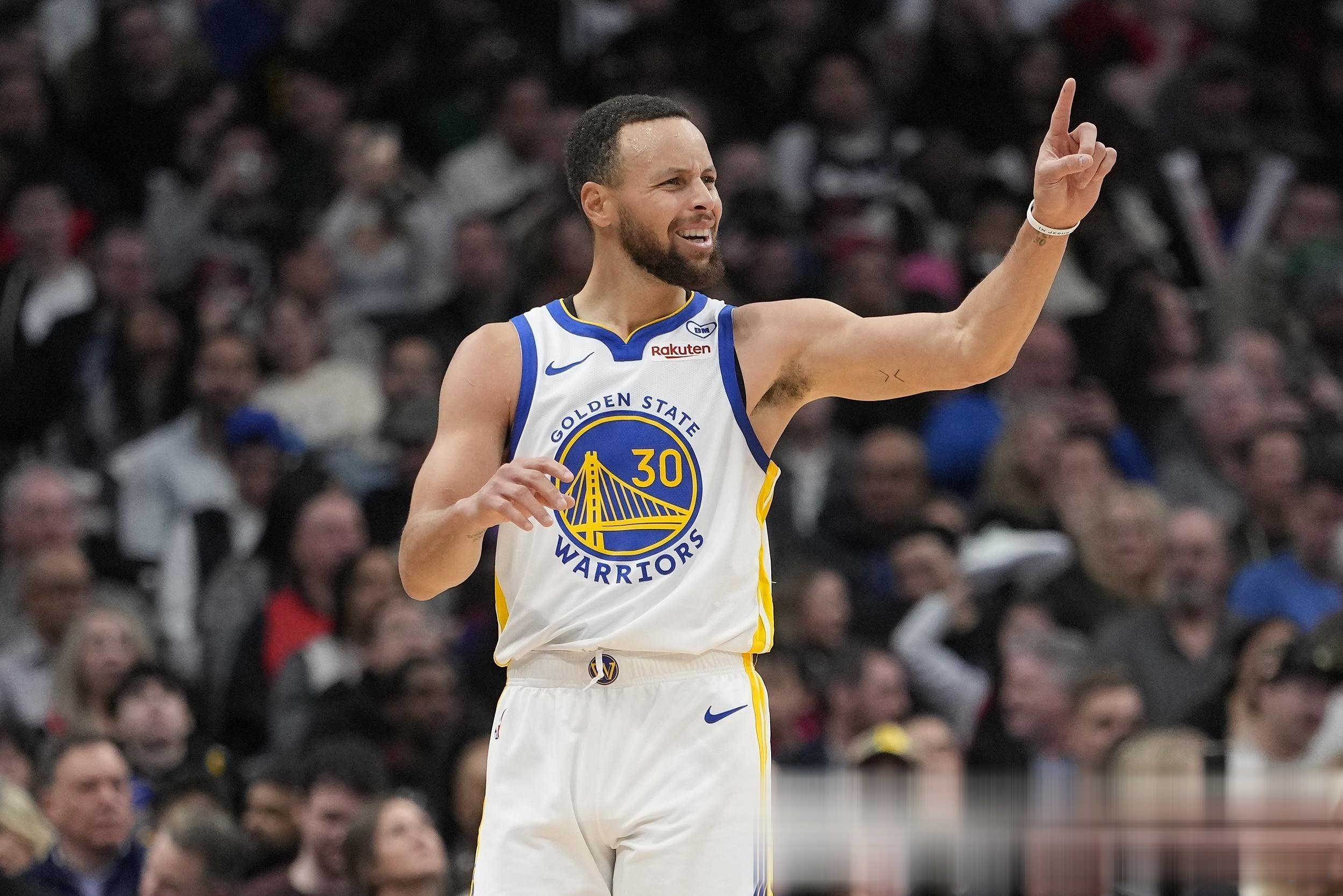 包含勇士队派出新秀球员,获得意外胜利的词条 包含勇士队派出新秀球员,获得意外胜利的词条