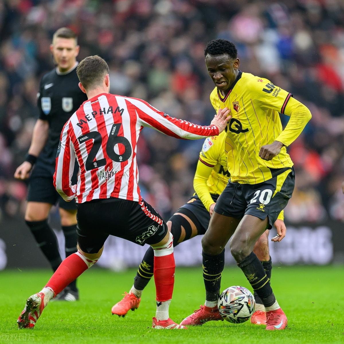 沃特福德客场击败利兹联，取得关键三分的简单介绍