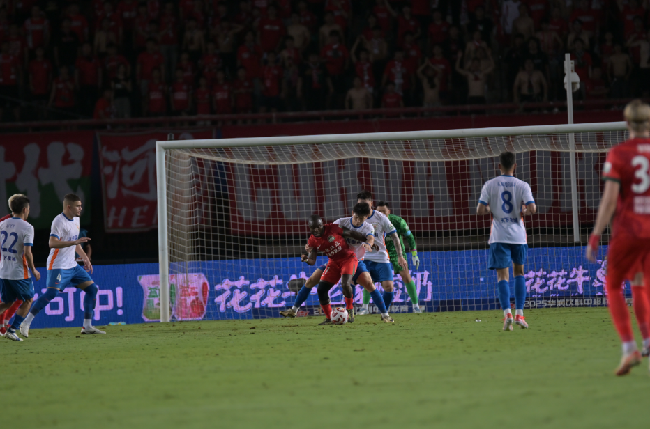 江苏苏宁主场战平河南建业,保持稳定表现的简单介绍 江苏苏宁主场战平河南建业,保持稳定表现的简单介绍