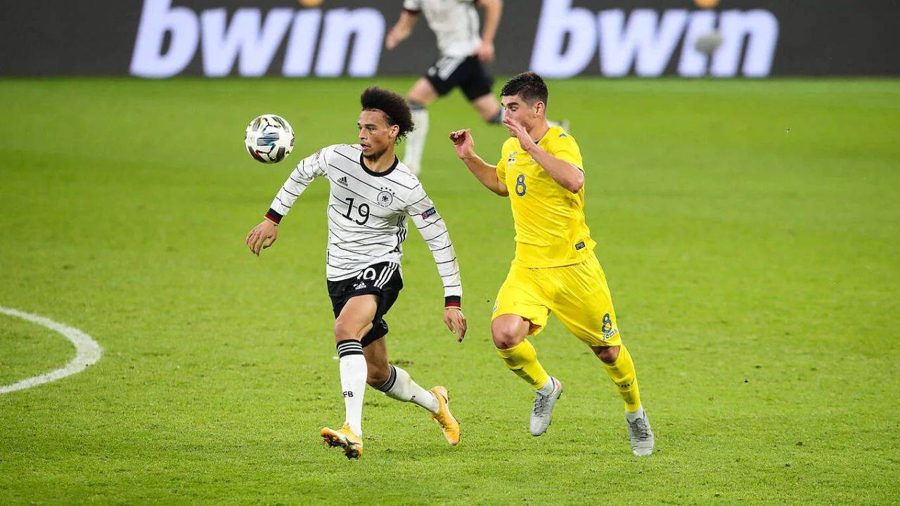 瑞士队在友谊赛中与乌克兰队激战三小时 瑞士队在友谊赛中与乌克兰队激战三小时