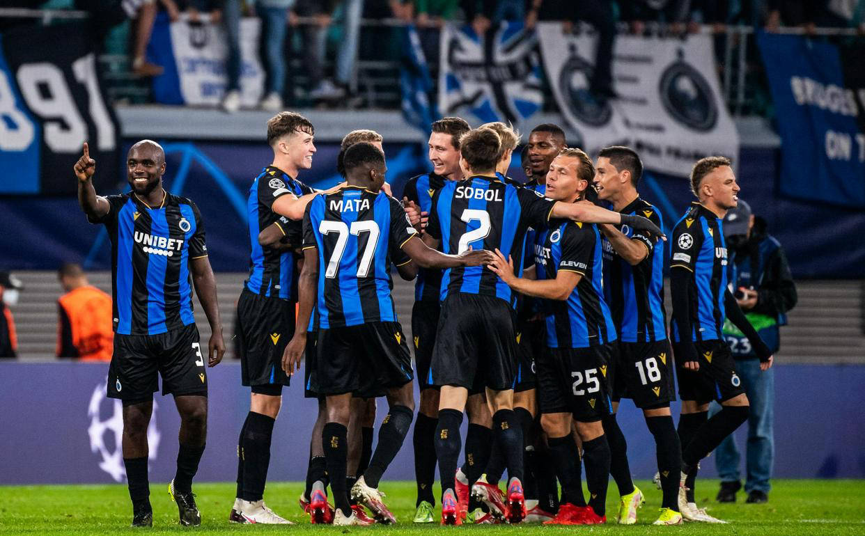 包含曼城遭遇凯尔特人不敌，德甲局势紧张的词条