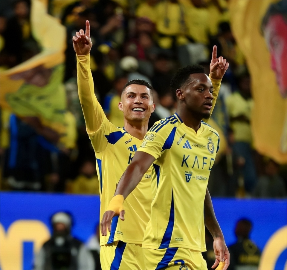 关于昨日世界杯：C罗淘汰拜仁，球迷沸腾的信息