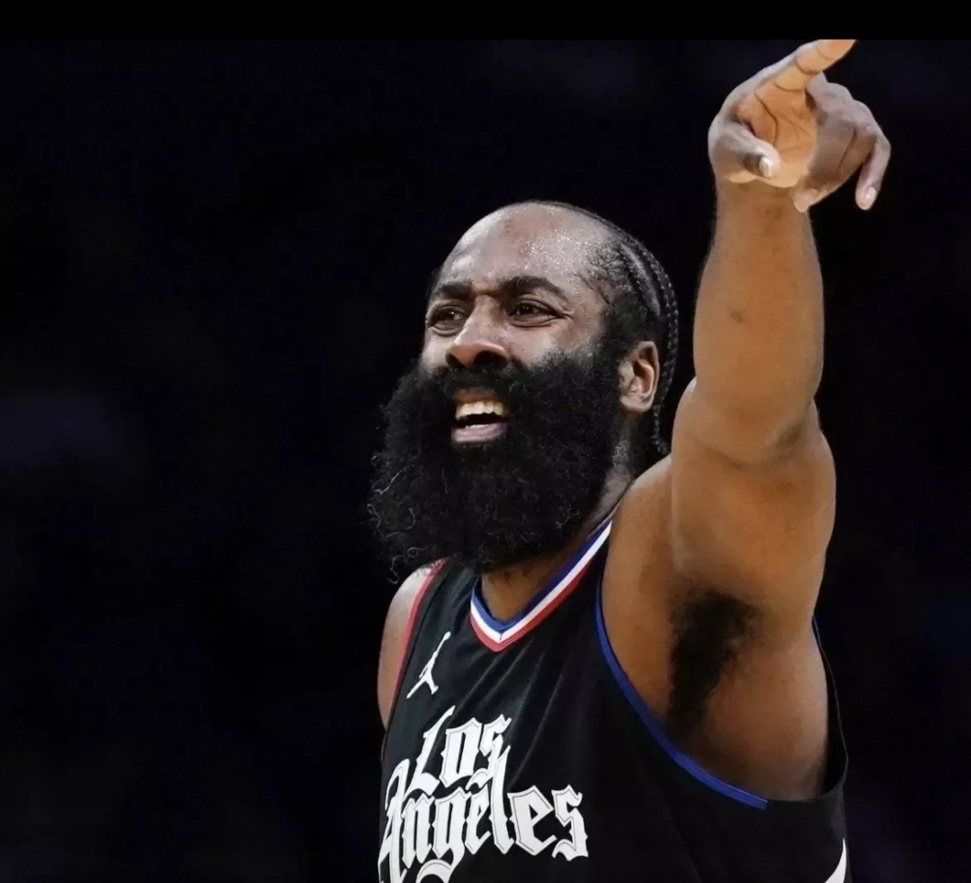 包含火箭负于爵士，哈登28中5三分无助的词条