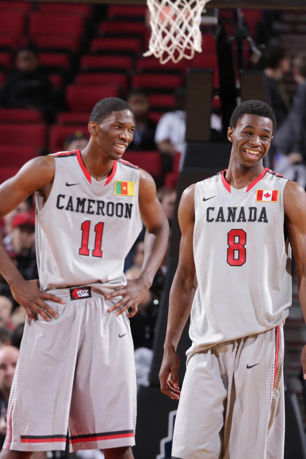 火箭血洗法国男篮，恩比德送出助攻