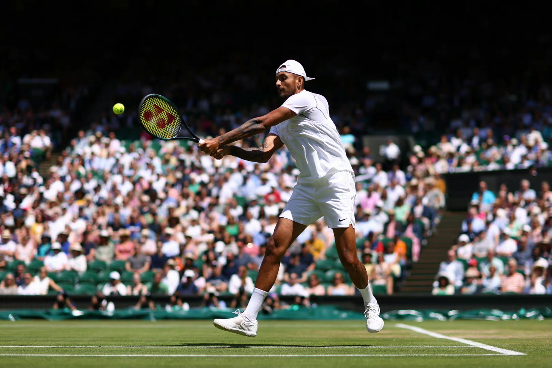 关于西班牙网球队险胜英国网球队，克耶高斯制霸全场的信息