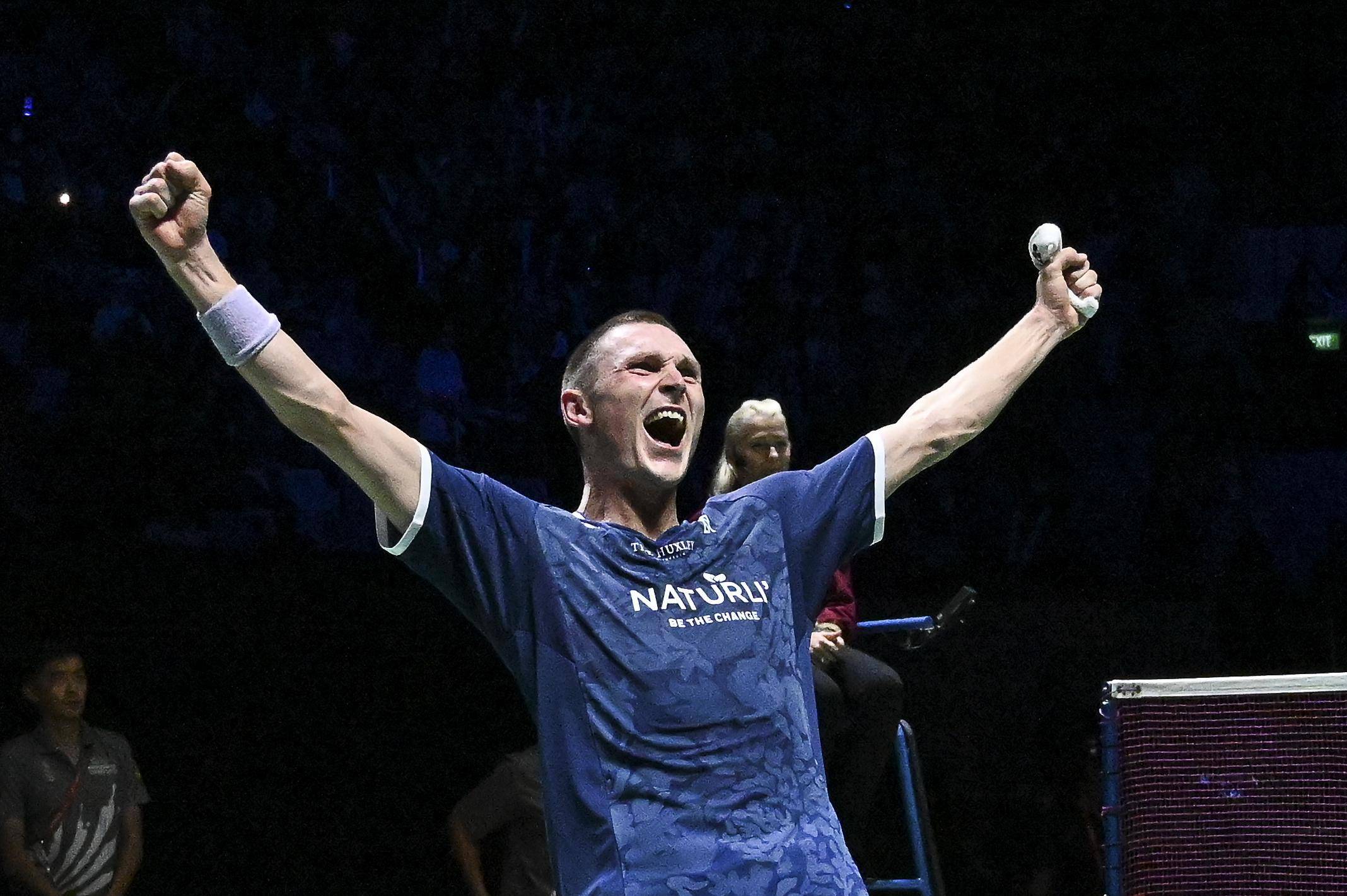 印尼羽毛球队逆转丹麦羽毛球队，安赛龙爆发神勇的简单介绍