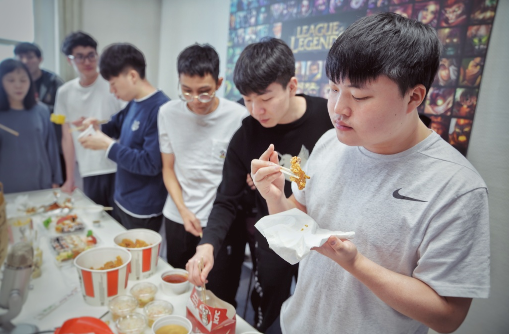 专家预测LPL胜率超六成，结果成焦点的简单介绍