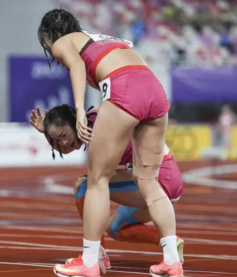 田径明星选手受伤退赛，引发热议