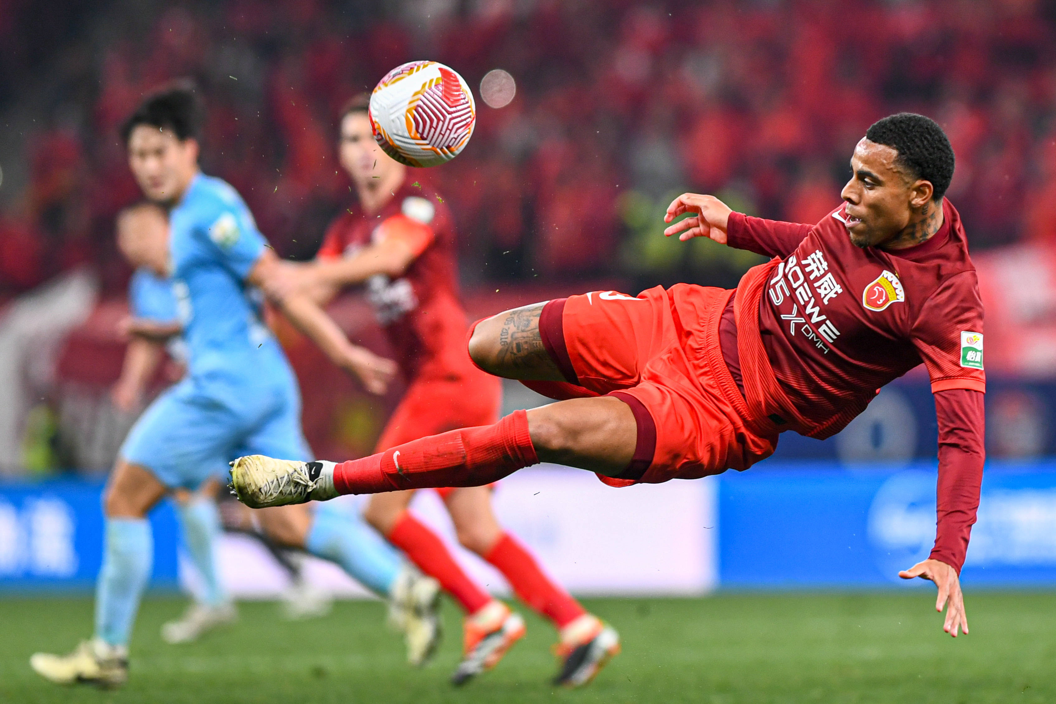 开云体育平台APP-索伯车队逆转红牛二队，阿隆索刷新纪录