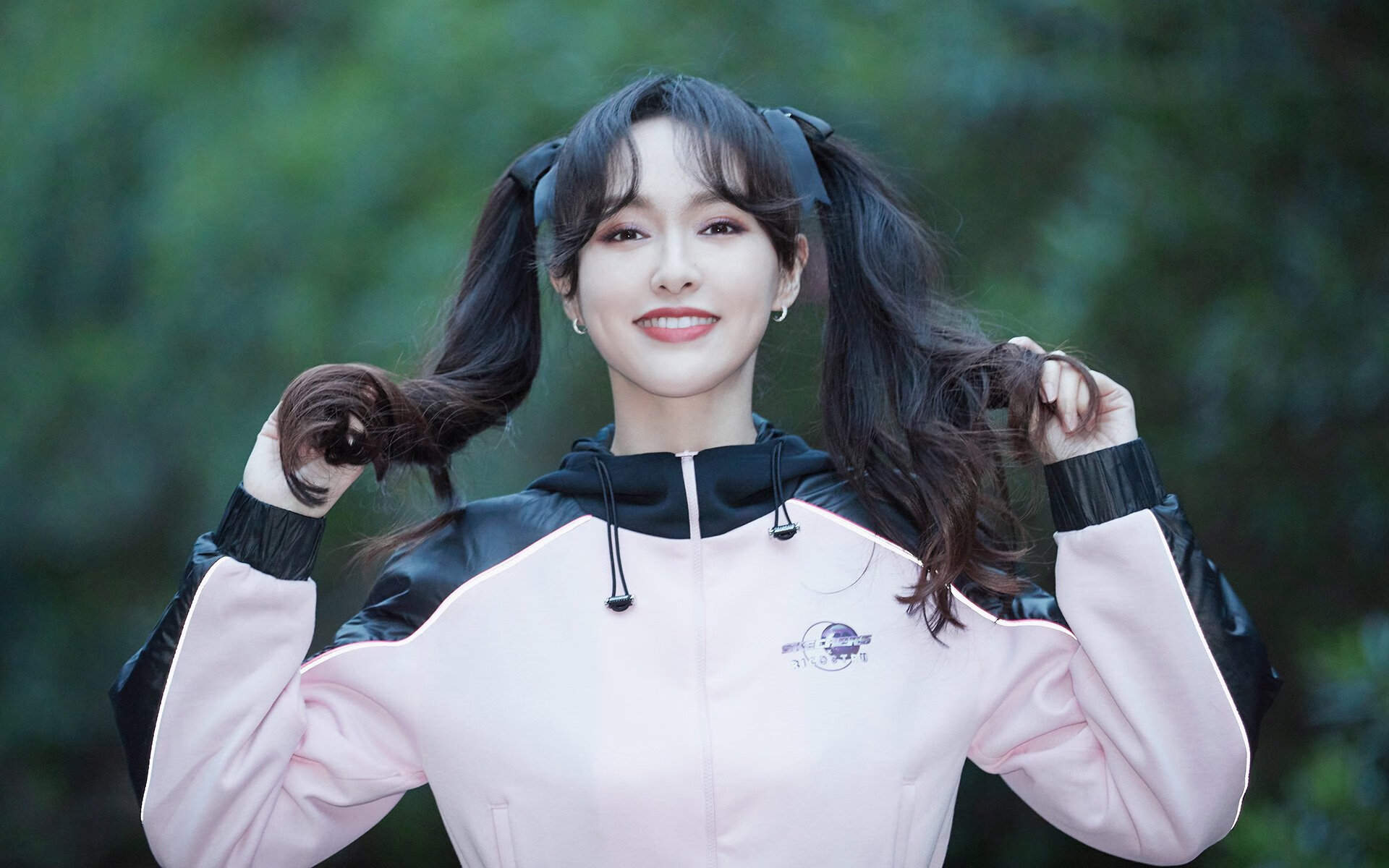 赛场交响曲，篮球绝杀的孤胆与足球争冠的棋局