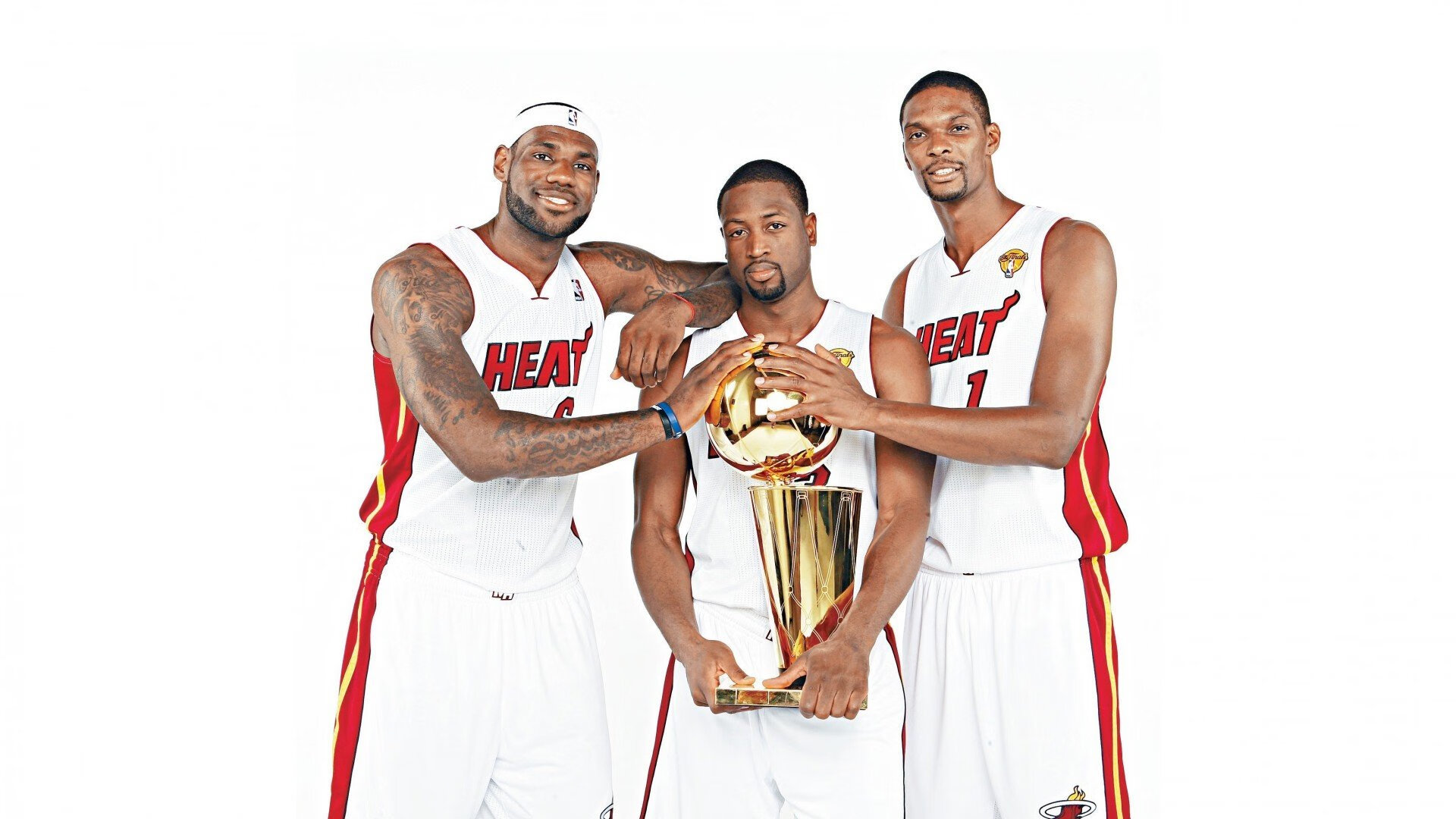 东决狂潮，锡安43分打穿迈阿密铁壁，鹈鹕队史首入总决赛