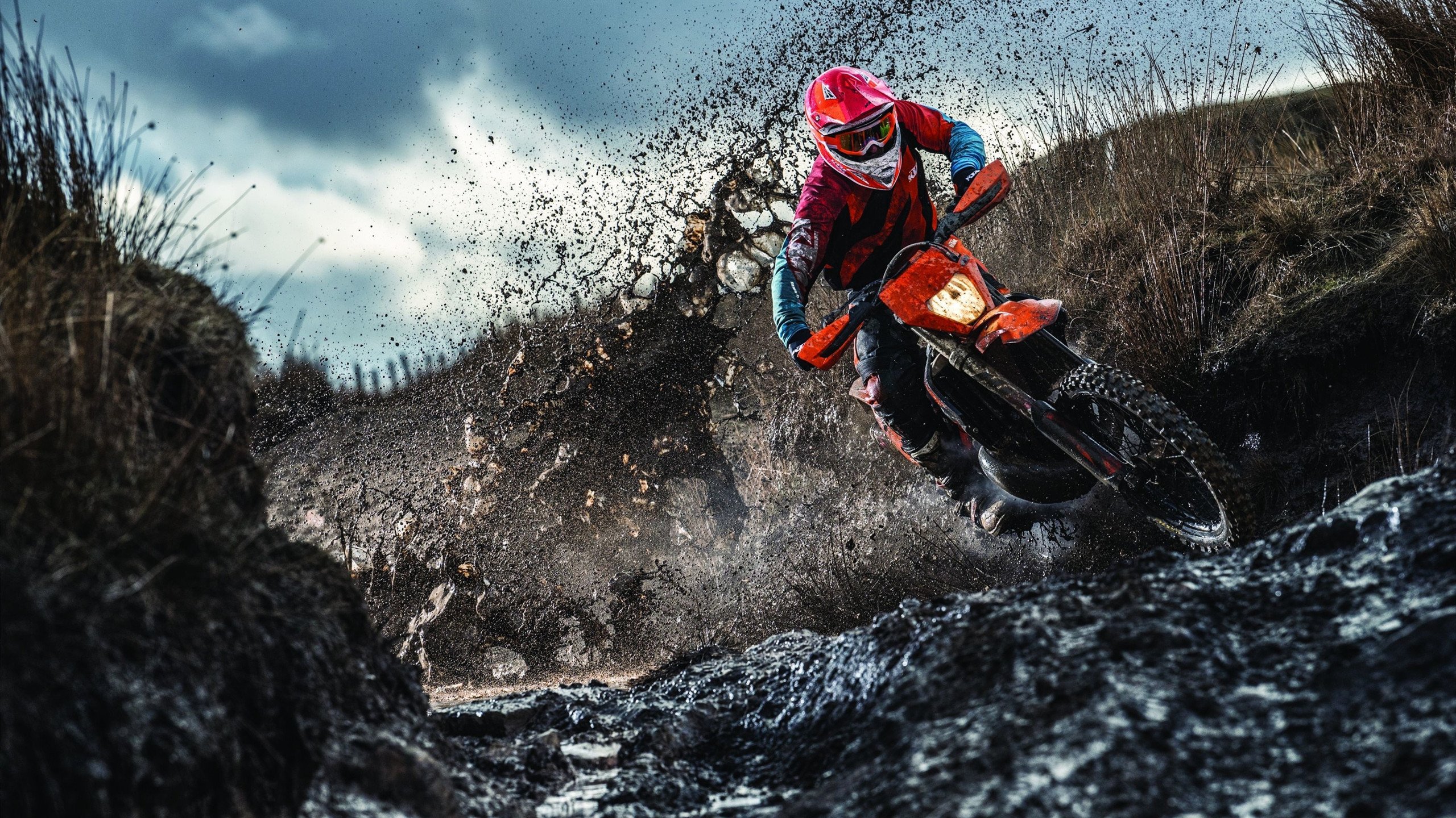 当传控美学遭遇现代围猎,西甲德比的遗产与曼城的丹麦封锁战