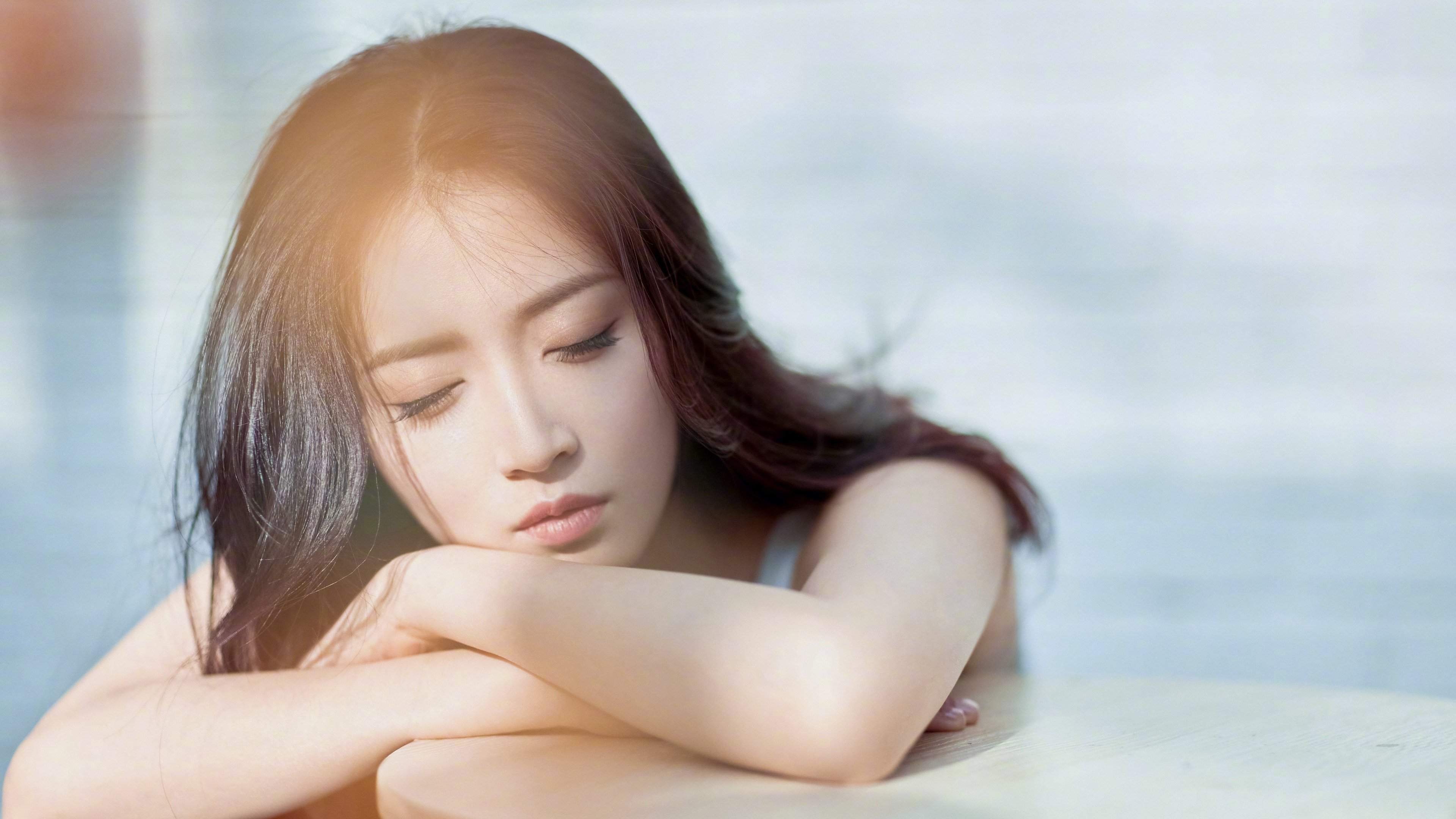 利拉德冷血时刻终结悬念，雄鹿跨越大洋击退十一冠王广东