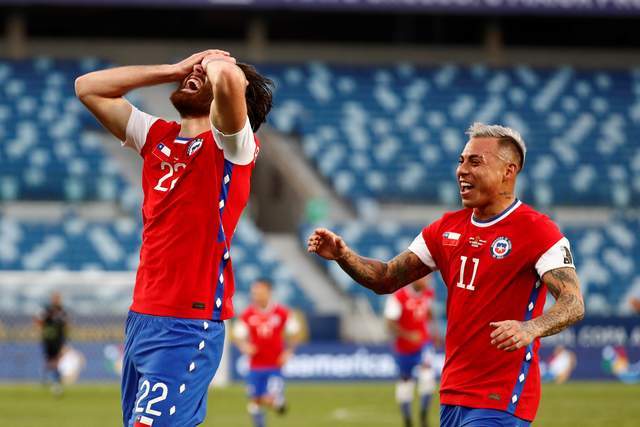 玻利维亚对阵智利，格纳布里连续得分拉开差距